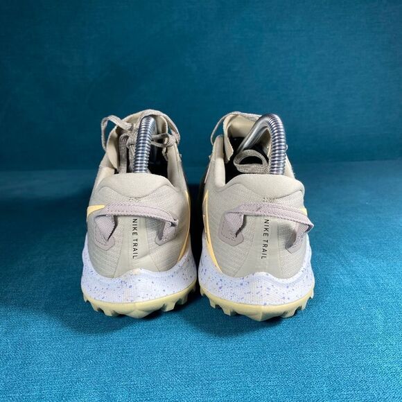 Size 8 - Women’s Nike Air Zoom Terra Multicolor shoes - Picture 2 of 9